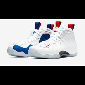 Woman Nike Air Foamposite USA 4th of July edition
